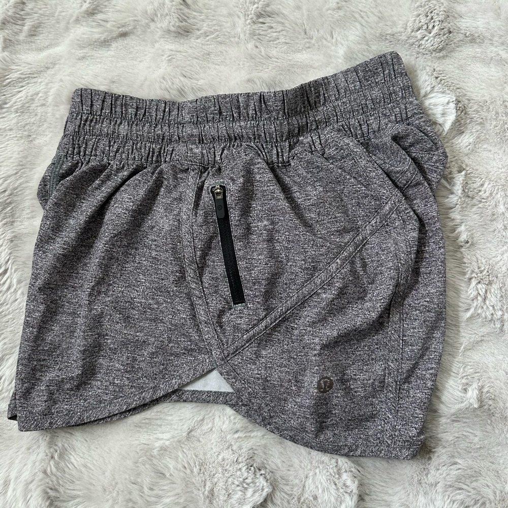 Lululemon Athletica Gray Athletic Shorts with Elastic Waistband - Picture 5 of 9